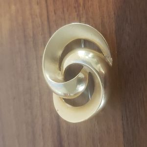 💙10 for $20- vintage brooch